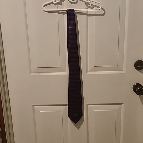 Tommy Hilfiger Red and Navy Silk Tie - Picture 1 of 5